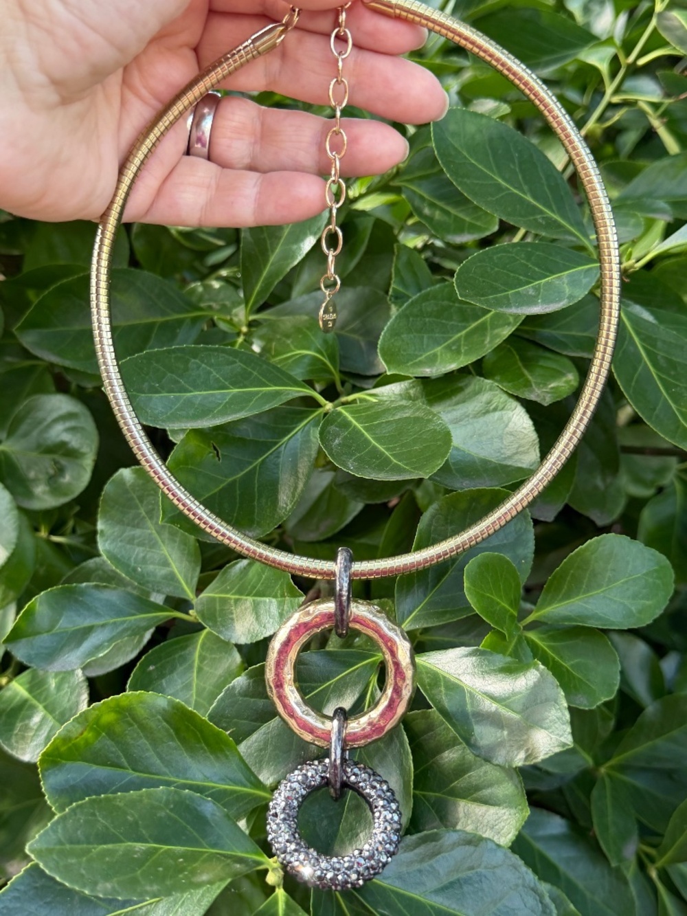 R.J. GRAZIANO TUBOGAS OMEGA FLEXIBLE WIRE NECKLACE OVERSIZED PENDANT STATEMENT